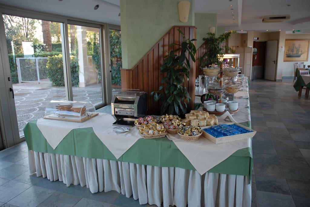Grand Hotel L'Approdo 테라치나 외부 사진