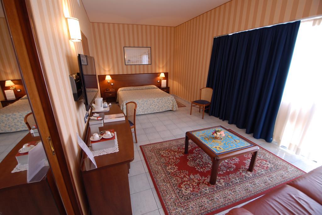 Grand Hotel L'Approdo 테라치나 객실 사진