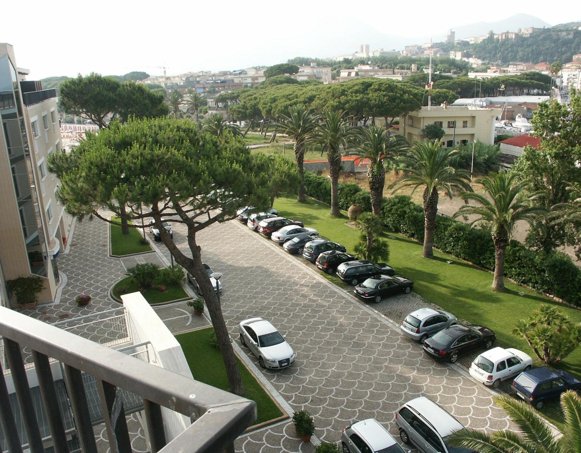 Grand Hotel L'Approdo 테라치나 외부 사진