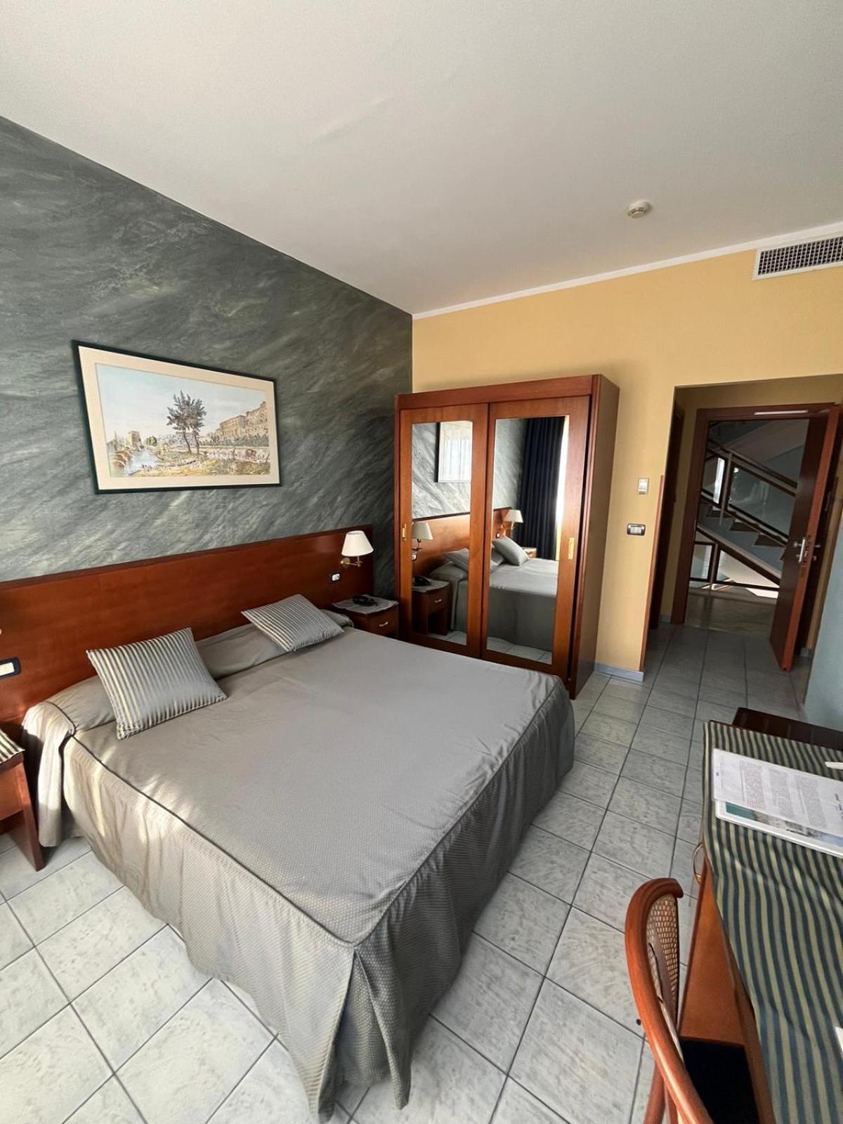 Grand Hotel L'Approdo 테라치나 외부 사진