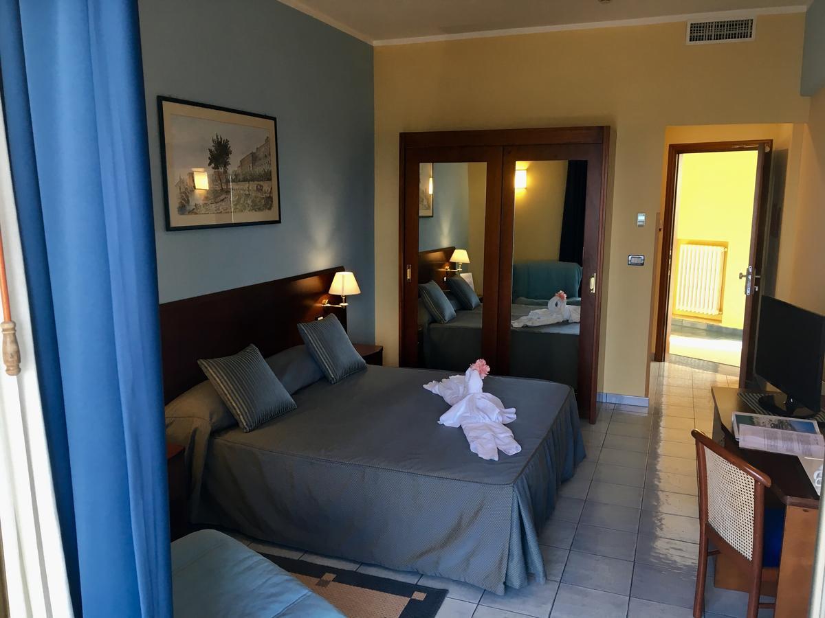 Grand Hotel L'Approdo 테라치나 외부 사진