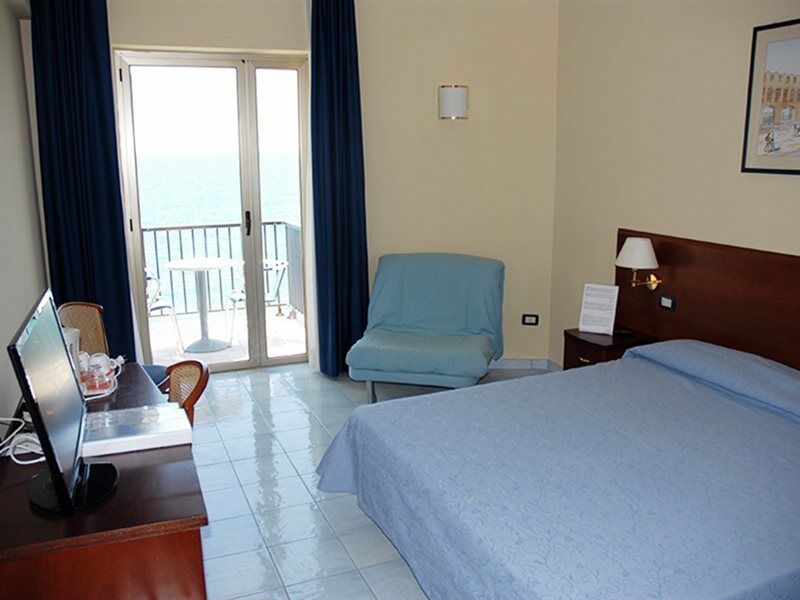 Grand Hotel L'Approdo 테라치나 외부 사진
